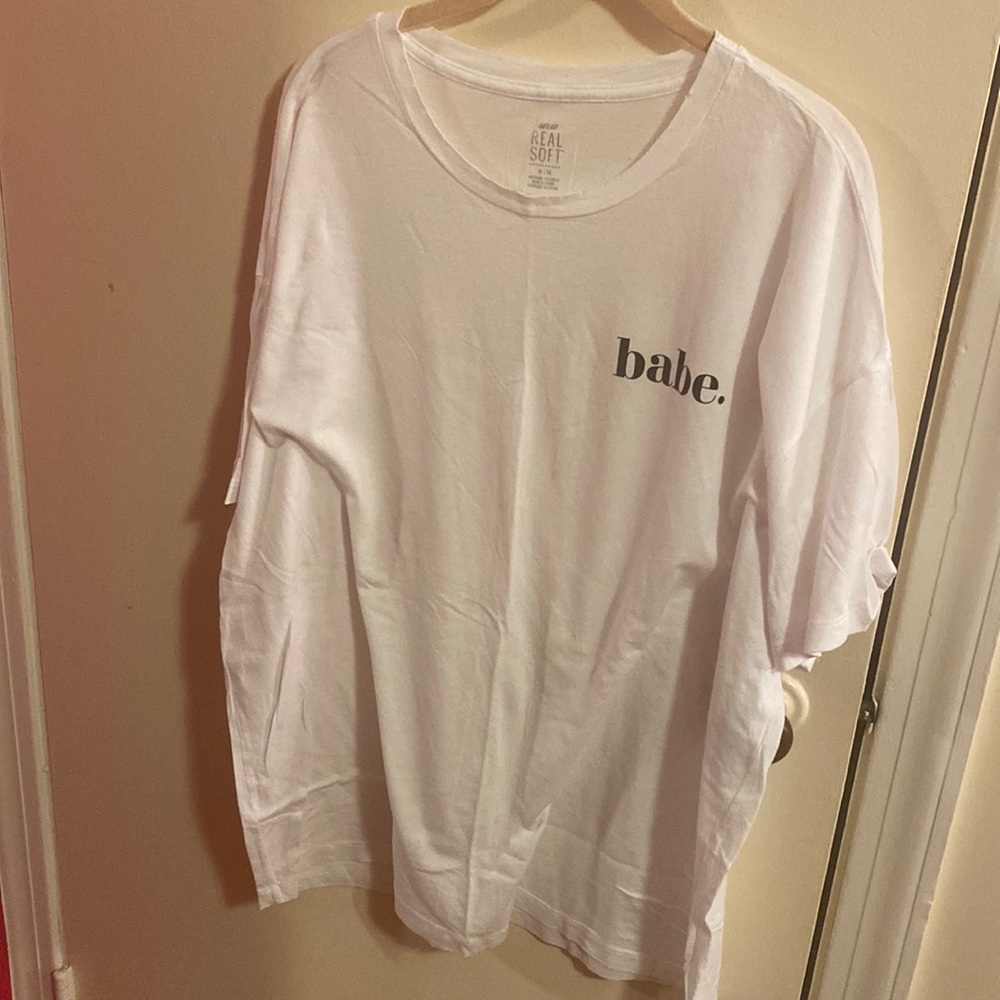 🌸 Aerie distressed boyfriend t shirt. Size XL!